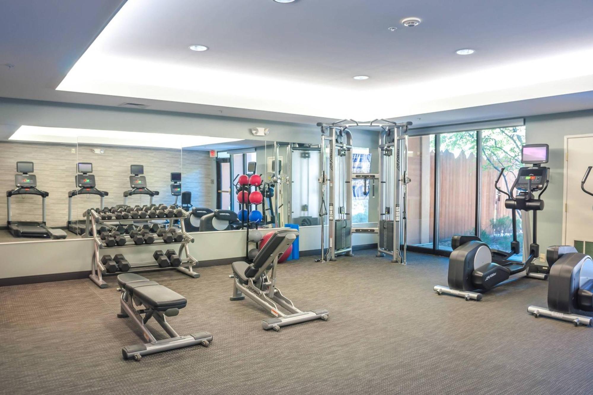 מלון Courtyard By Marriott Colorado Springs South מראה חיצוני תמונה