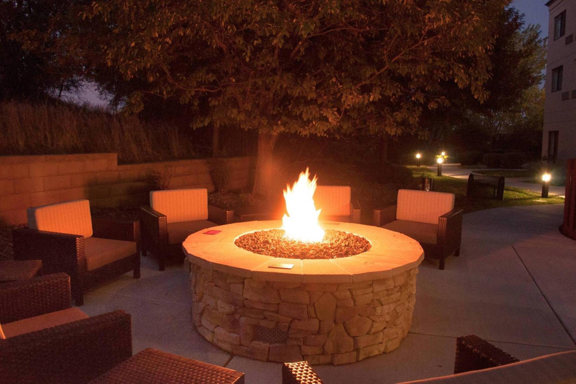 מלון Courtyard By Marriott Colorado Springs South מראה חיצוני תמונה