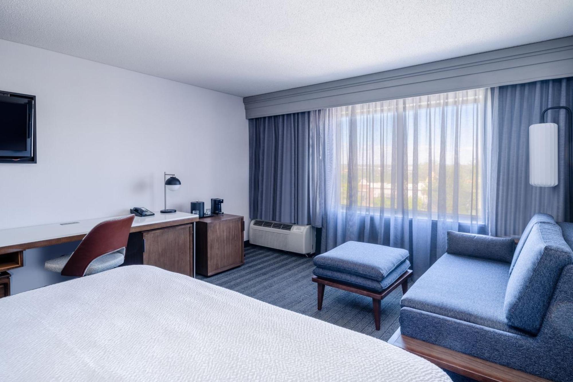 מלון Courtyard By Marriott Colorado Springs South מראה חיצוני תמונה